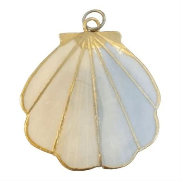 Vintage Jewelry - Vintage Pendent Seashell Gold Dipped Very Delicate Dainty Necklace